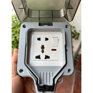  Ổ cắm chống nước IP67 - Ổ cắm điện ngoài trời sân vườn 