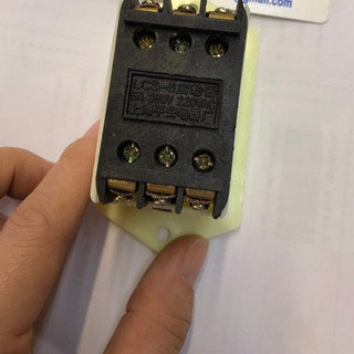 Công tắc ON OFF điện 220v 5A