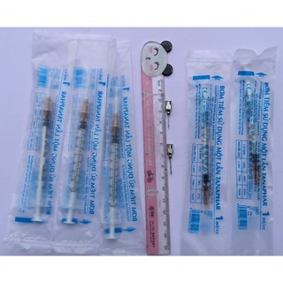 5 cái bơm tiêm 1ml Vinahancook, 1 cái kim 7, 1 cái kim 9 dùng để tiêm chó, mèo, lợn, gà, chim cảnh
