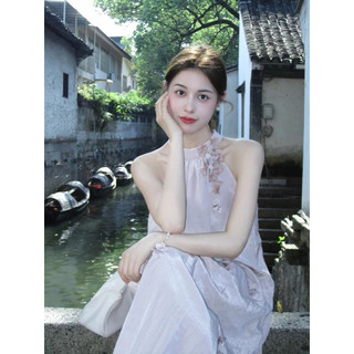 đầm maxi cổ yếm đính hoa