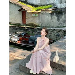 đầm maxi cổ yếm đính hoa