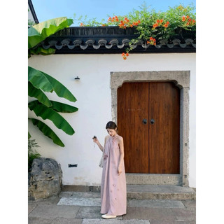 đầm maxi cổ yếm đính hoa