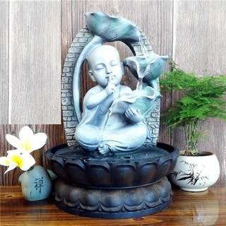 Thác nước phong thuỷ để bàn tiểu bịt mắt