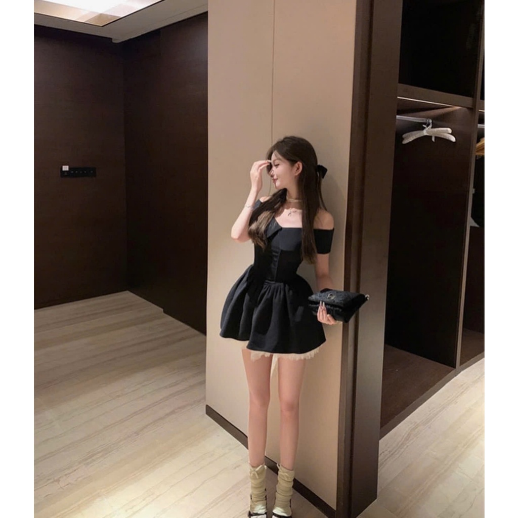 Đầm trễ vai nữ đen phối voan kem Aster Dress | BigBuy360 - bigbuy360.vn