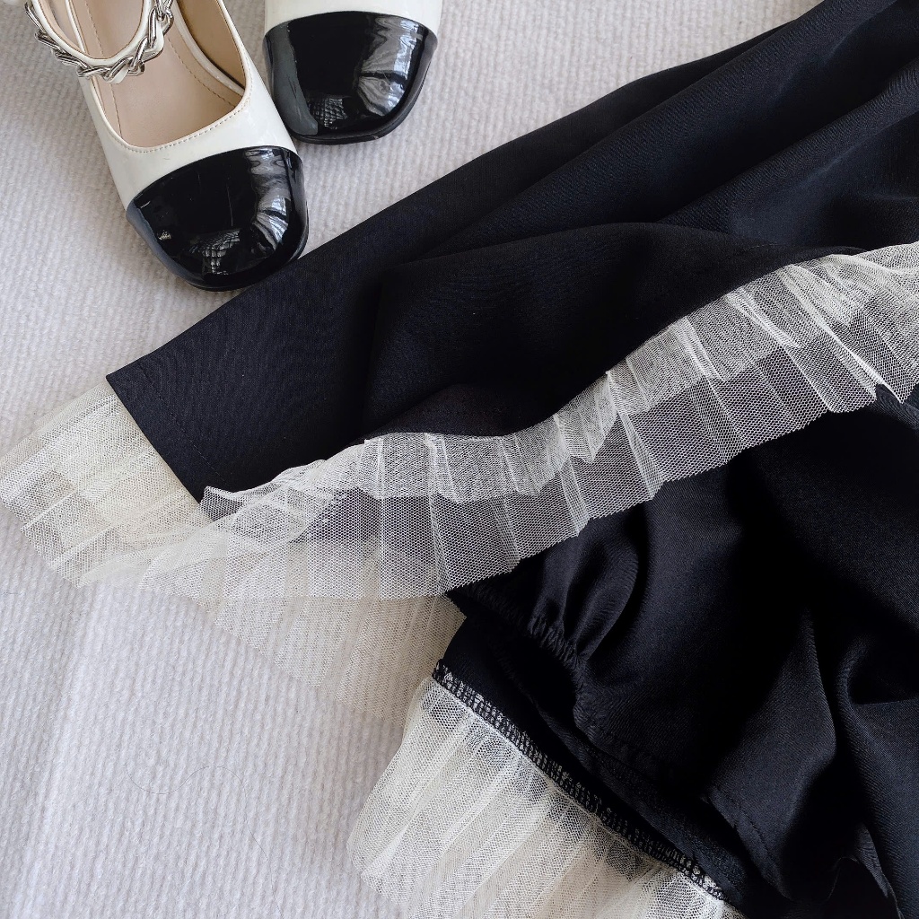 Đầm trễ vai nữ đen phối voan kem Aster Dress | BigBuy360 - bigbuy360.vn