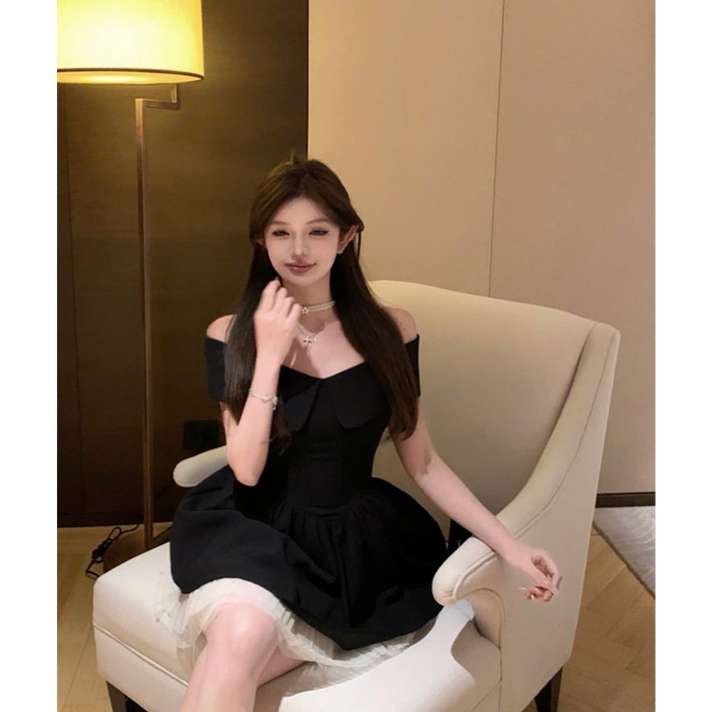 Đầm trễ vai nữ đen phối voan kem Aster Dress | BigBuy360 - bigbuy360.vn