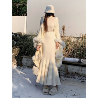 Set 3 món áo giữ nhiệt + áo khoác len viền lông + chân váy len đuôi cá phong cách Hàn Quốc