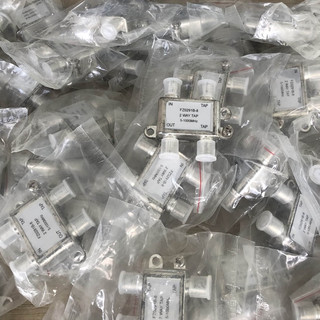 1 Bộ chia rẽ nhánh tín hiệu truyền hình 2 way tap trong nhà 8db Hàng nhập khẩu chính hãng SFZ0291B8  ZG loại tốt