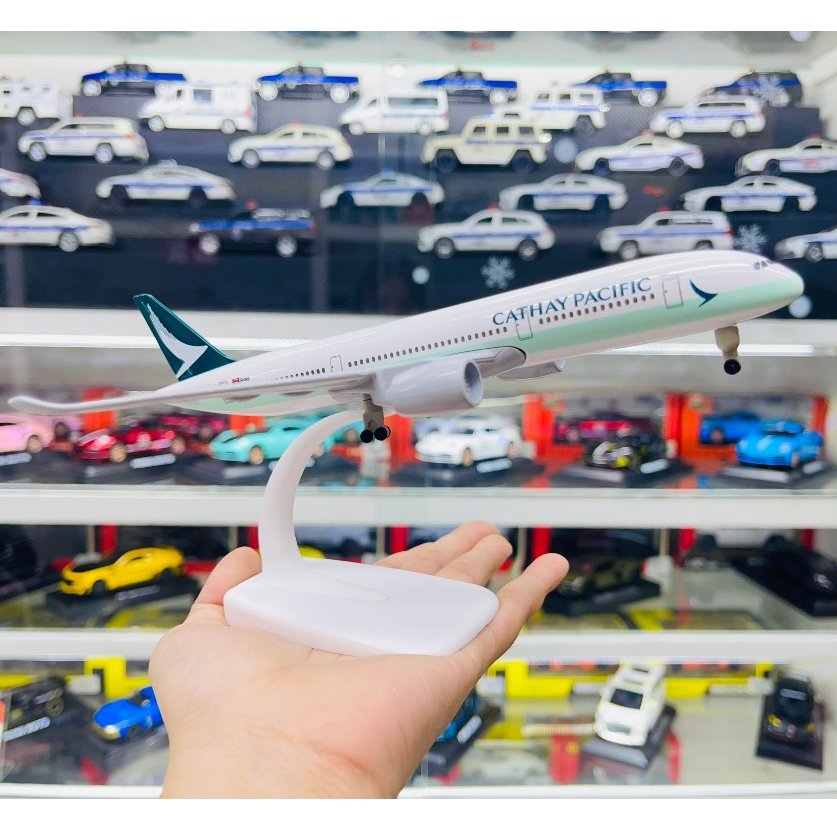 Mô hình máy bay Cathay Pacific Airbus A350 có bánh xe 20cm MB20120
