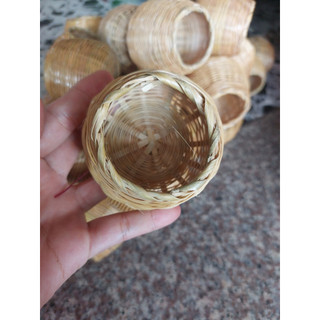 2 Giỏ tre đựng kê,  lúa cho cu gáy