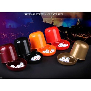 Hộp lắc xí ngầu Beer Club (màu ngẫu nhiên) - Do_luu_niem