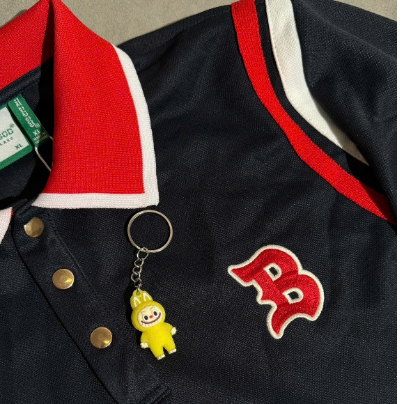 [Quà Tặng] Phụ kiện Keychain quần áo