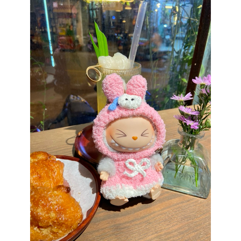 Thỏ hồng - (Đồ này vừa Ozai, Labubu v1-v2,LuLu,kimmon,Bao Ao, moko,...)