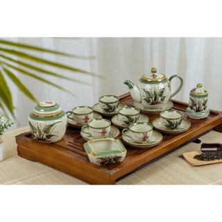 Ấm chén hoa đào men trắng