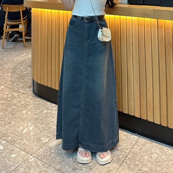 Chân Váy Jeans Viole Dáng Dài Lưng Cao Dáng Suông Tua Rua Gấu C82