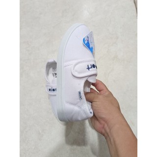 Giày bata trắng và xanh dán Asia size nữ