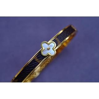 Vòng đeo tay dán da (Phụ kiện Luxury)