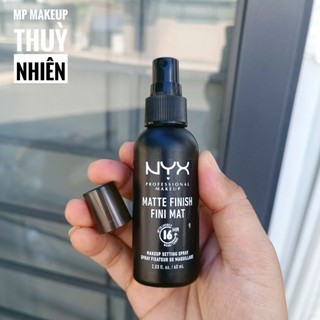 Xịt khóa nền Nyx