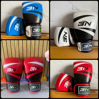 Găng Boxing BN-VN giao hỏa tốc HCM mẩu cổ điển Lõi đúc định hình 3 màu 3 size có gia tốt cho HLV