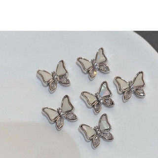 Charm cao cấp gắn móng