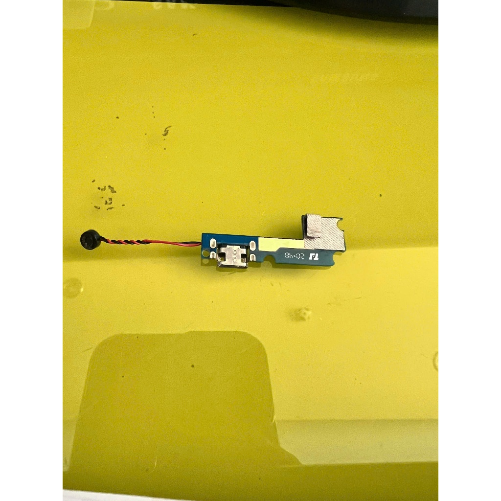 Cụm chân sạc dành cho điện thoại Welcom P48 pro .Tháo máy ra