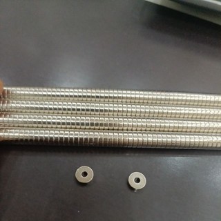 50 viên Nam châm viên 6.5x1.8 lỗ 2 (nam châm câu cá)