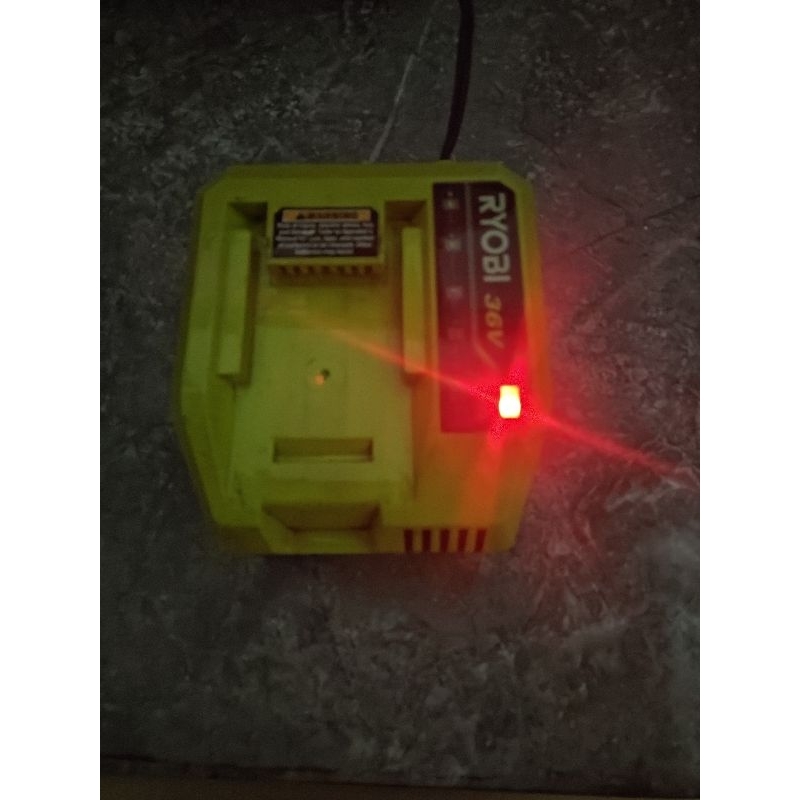 Sạc PIN ryobi 36v, sạc sử dụng điện 220v, sạc hoạt động OK