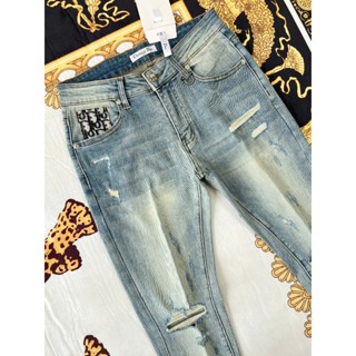 Quần bò nam rách BoBoMen chất jean co giãn màu sáng bạc mài ánh vàng rách không lót chữ in ở gấu quần phom slimfit