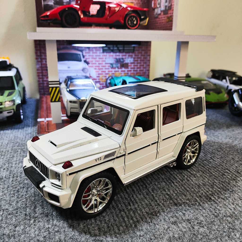 Mô hình xe kim loại Mercedes G63 AMG  tỉ lệ 1:24