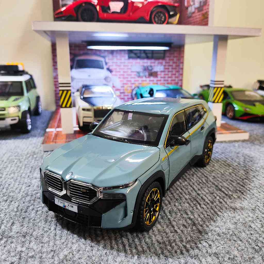 Mô hình xe kim loại BMW XM tỉ lệ 1:24 hãng Jinlifang