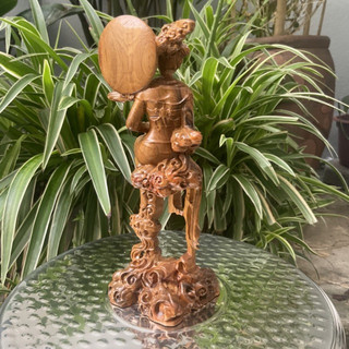 Tượng hằng nga gỗ thơm