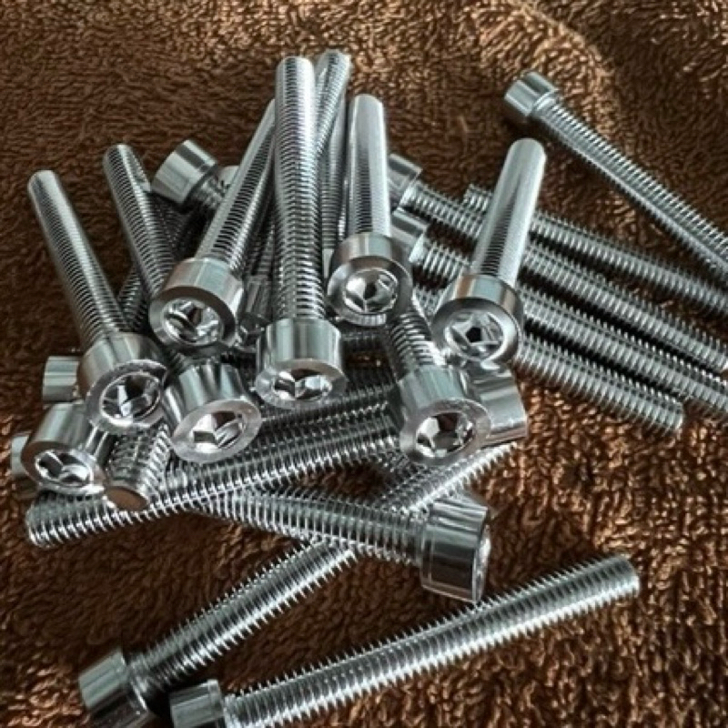 (Mua từ 2) Ốc INOX salaya 6li40 dài 4cm đầu TRỤ thông dụng gắn gù tay lái , két nước và lốc xe máy