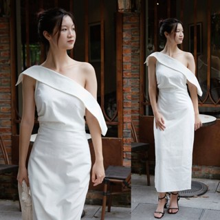  Đầm linen Ada Dress dáng váy bút chì vạt chéo vai thanh lịch  có mút ngực | Tranbe Local 