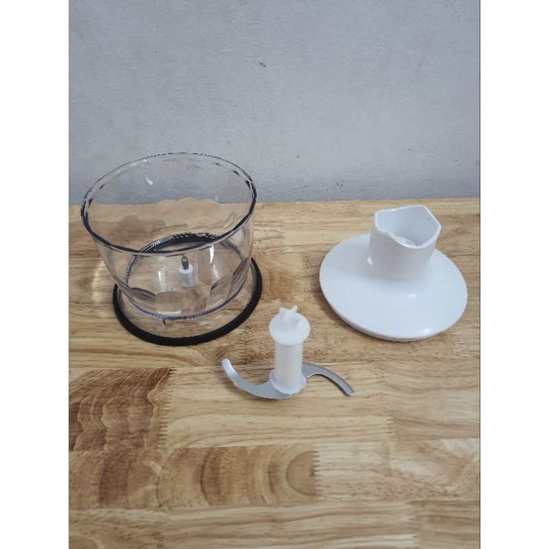 Bộ cối xay thịt máy xay cầm tay braun 500ml bao gồm vỏ cối, nắp và lưỡi dao