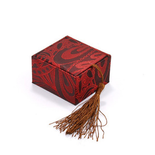 Hộp Gấm 6x6,5cm Đựng Nhẫn, vòng chỉ đỏ... Nhiều Mầu Giá Rẻ