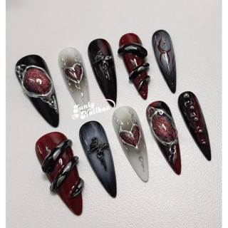 Nailbox đỏ đen cá tính JUNLY - nail box thiết kế móng giả rắn vẽ nổi trái tim mắt mèo phong cách 355