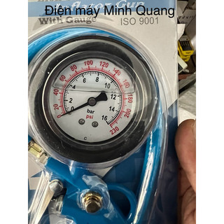 Bơm lốp oto xe máy có dầu