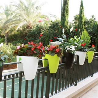 Chậu kẹp lan can trồng cây hoa cảnh danh ban công từ 2-10cm