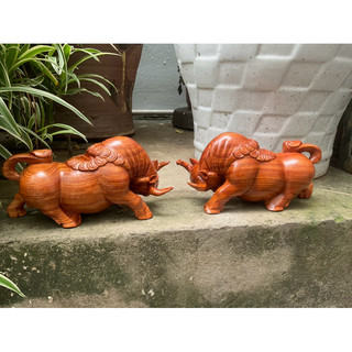 Tượng con trâu gỗ hương