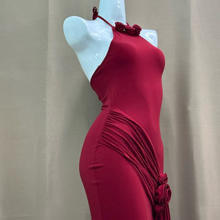 Đầm maxi cổ yếm đính hoa dáng đuôi cá xẻ đùi gợi cảm ôm body sexy