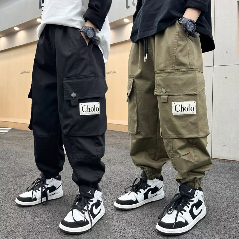 K2D01 -Quần Kaki hai da Cholo túi hộp dáng thụng dài bo ống cực cá tính cho bé Trai đi học(12-38kg )