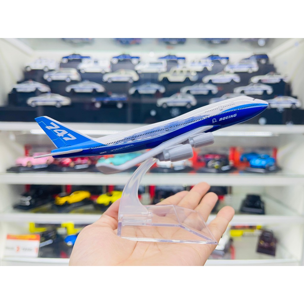 Mô hình máy bay Usa Intercontinental Livery Boeing B747-8 16cm MB16033