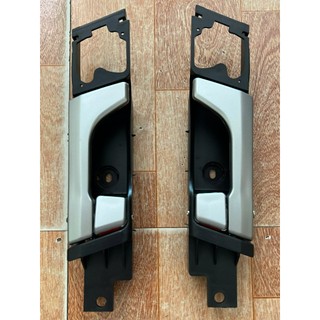 Tay cửa trong Captiva ( giá 1 chiếc )