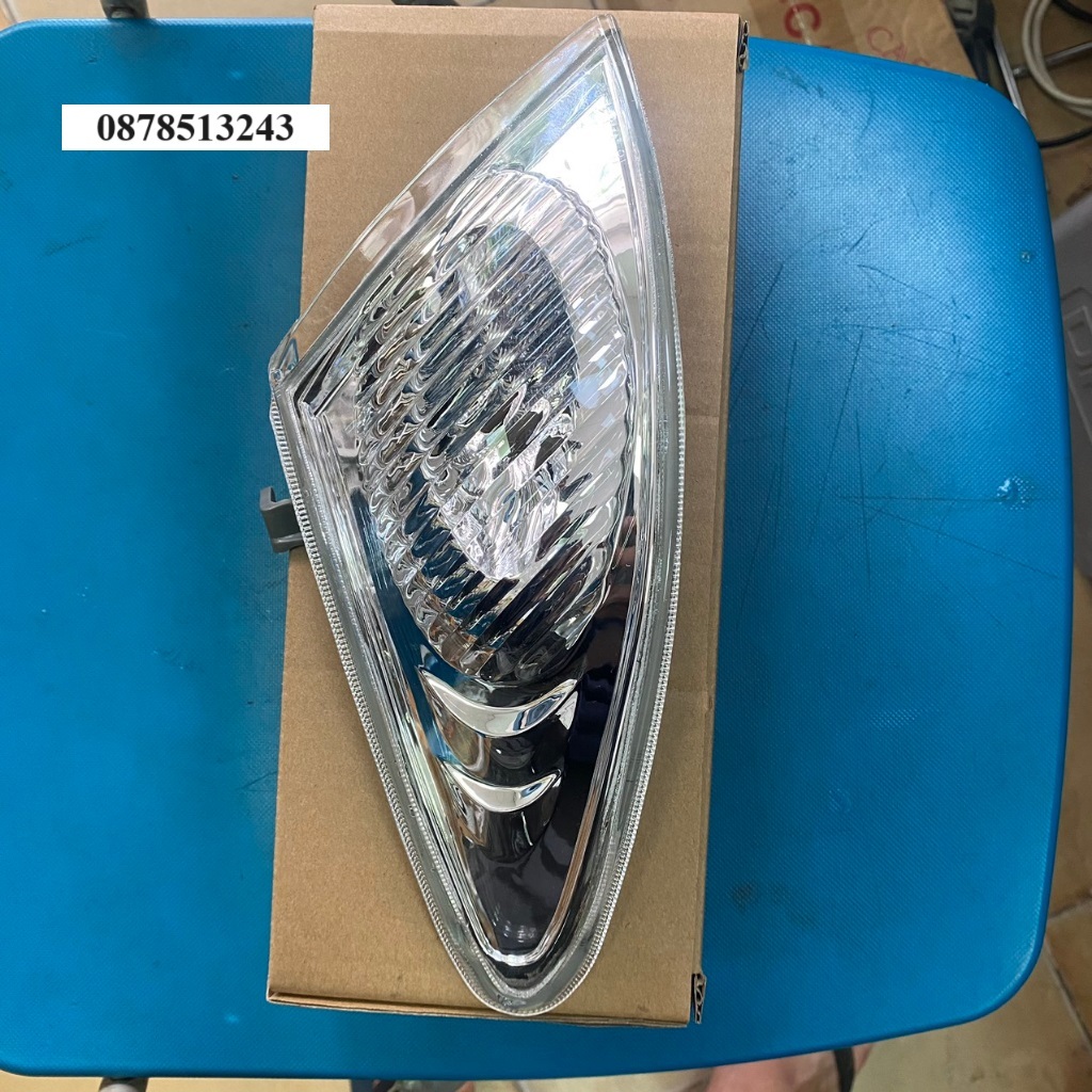 Đèn xi nhan Mazda Premacy