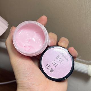Kem dưỡng Rosie Handmade