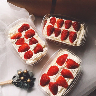 100 Hộp mousse XY092 - Hộp nhựa chữ nhật đựng bánh mousse - Hộp đựng tiramisu- Hộp đựng bánh Panna cotta