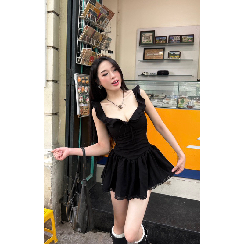 Đầm 2 dây bèo tùng xoè đen ByVeeStyle, Váy Ngắn Dáng Xòe Váy Xinh Nhẹ Nhàng Đi Chơi, Đi Dạo, Hẹn Hò | BigBuy360 - bigbuy360.vn