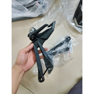 Gác chân Z1000 gắn xe exciter 150