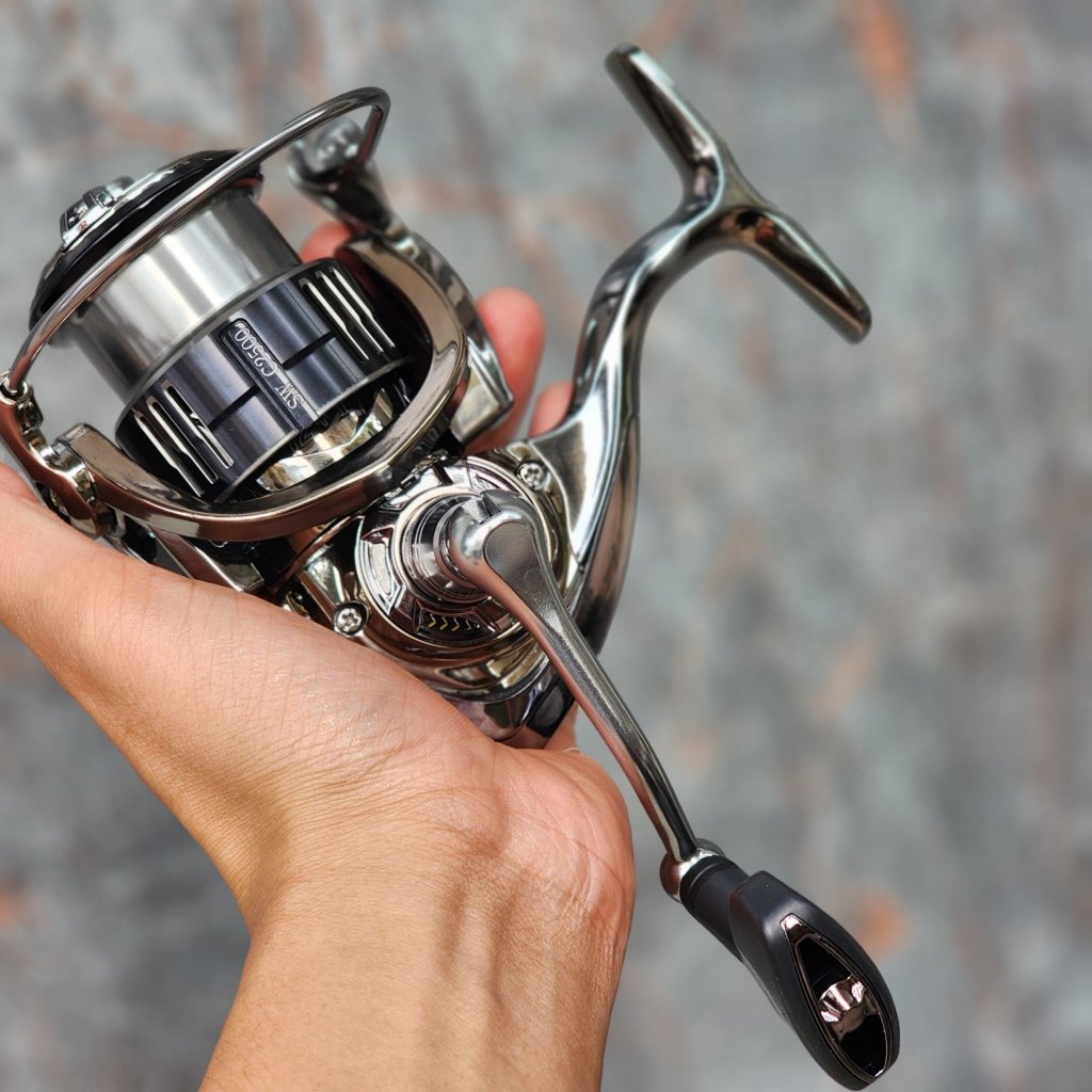 [Chính hãng] Máy Câu Cao Cấp Shimano Stella Phiên bản Probes SW - Tay Quay Xoáy Ren cao cấp