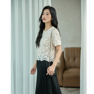 OLV - Áo kiểu hoa tay ngắn Isolde Fleur Top